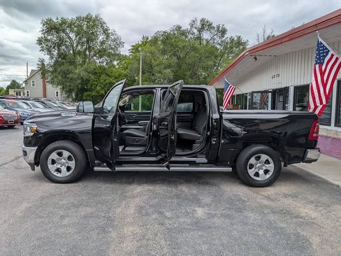 Used 2019 RAM 1500 Big Horn AWD/4WD image 5