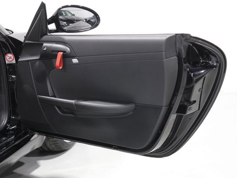 Used 2011 Porsche Boxster Spyder image 53