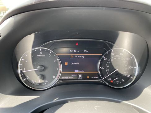 Used 2023 INFINITI QX80 Premium Select w/ Cargo Package AWD/4WD image 36