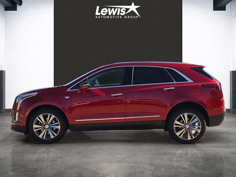 Used 2021 Cadillac XT5 Premium Luxury AWD/4WD image 2
