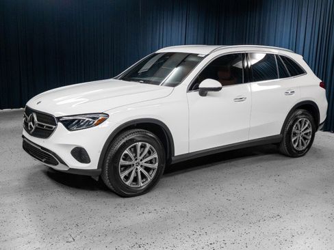 Certified 2026 Mercedes-Benz GLC 300 image 1