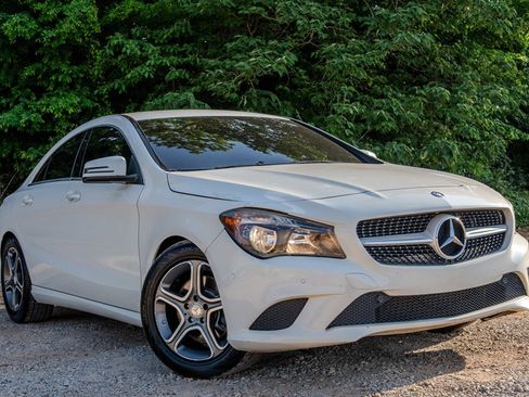 Used 2014 Mercedes-Benz CLA 250 image 7