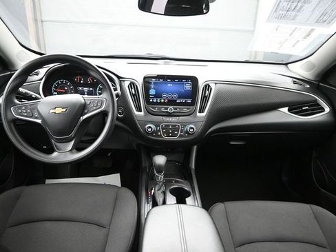 Used 2024 Chevrolet Malibu LT FWD image 9