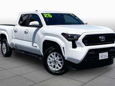 Certified 2025 Toyota Tacoma SR5 RWD image 2