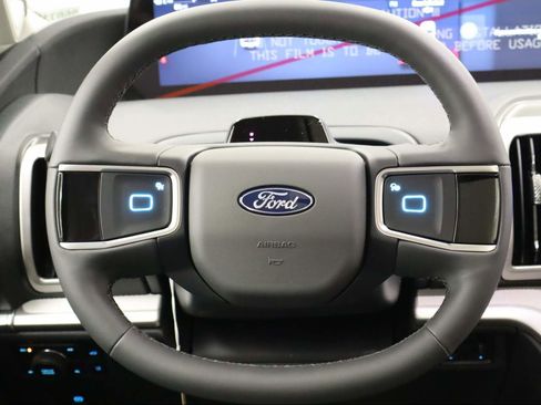 New 2026 Ford Expedition Active image 13