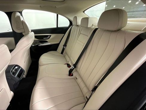 New 2026 Mercedes-Benz E 350 4MATIC Sedan image 10