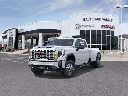 New 2026 GMC Sierra 3500 Denali w/ Denali Reserve Package AWD/4WD image 8