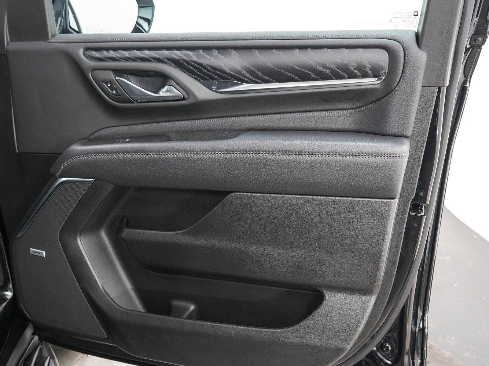 Used 2023 GMC Yukon XL Denali AWD/4WD image 12