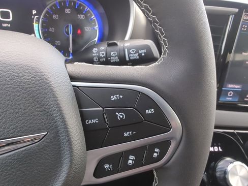 New 2026 Chrysler Voyager LX FWD image 30
