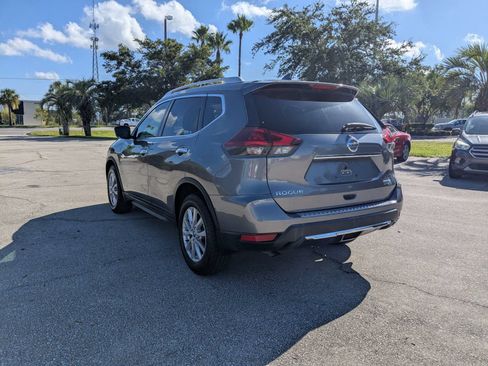 Used 2019 Nissan Rogue S w/ Special Edition Package FWD image 6