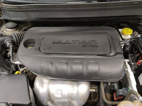 Used 2020 Jeep Cherokee Latitude FWD image 30