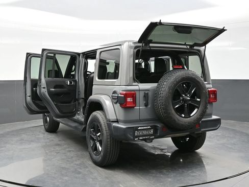 Used 2023 Jeep Wrangler Unlimited Sahara AWD/4WD image 45