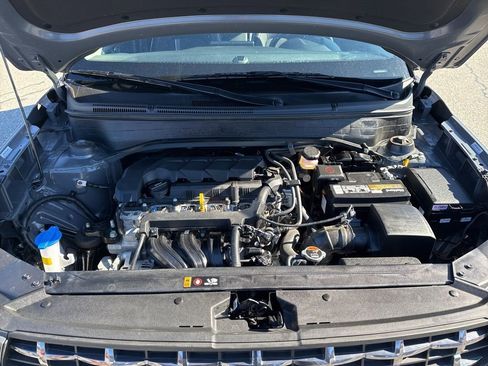 Used 2025 Hyundai Venue Limited image 31