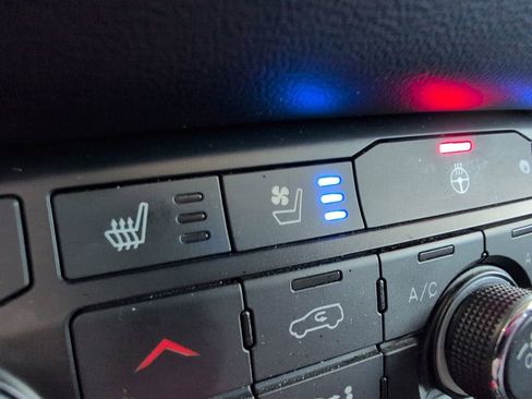 Used 2024 Dodge Durango GT image 27