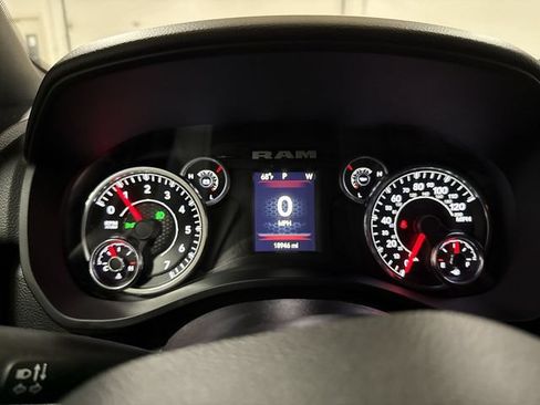 Used 2023 RAM 1500 Big Horn AWD/4WD image 12