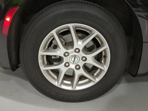 Used 2025 Chrysler Pacifica Select FWD image 6