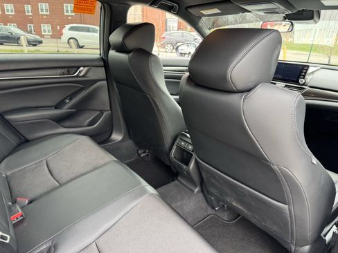Used 2022 Honda Accord Sport image 35