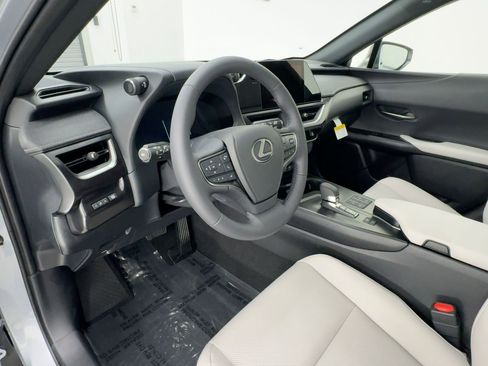New 2026 Lexus UX 300h FWD image 4