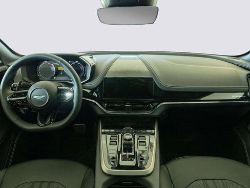 New 2026 Aston Martin DBX 707 image 28