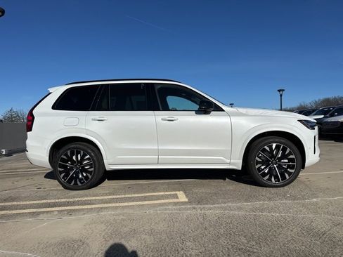 New 2026 Volvo XC90 B6 Ultra image 8