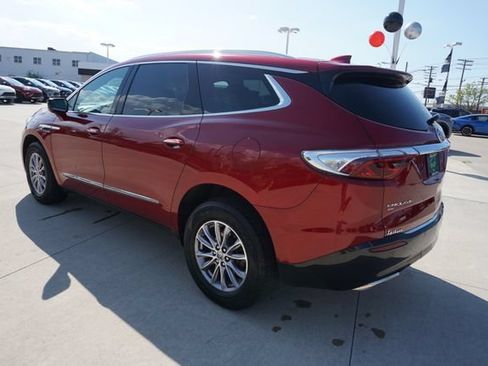 Used 2024 Buick Enclave Essence AWD/4WD image 9