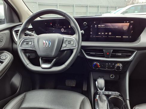 Used 2024 Buick Encore GX Sport Touring image 5