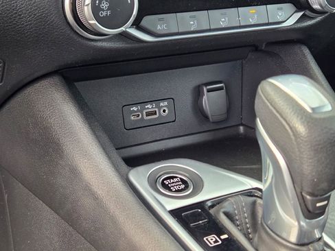 Used 2022 Nissan Sentra SV image 24