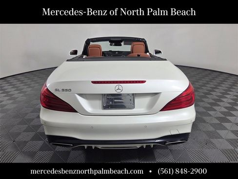 Used 2018 Mercedes-Benz SL 550 image 5