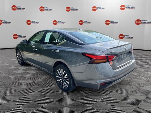 Used 2025 Nissan Altima 2.5 SV AWD/4WD image 3