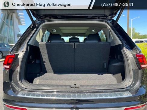 Used 2024 Volkswagen Tiguan Wolfsburg Edition FWD image 32