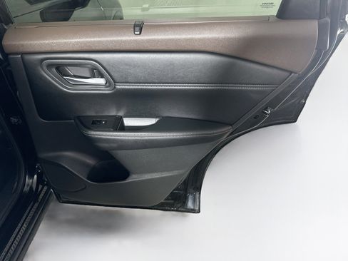 Used 2023 Nissan Rogue SV w/ SV Premium B Package FWD image 31