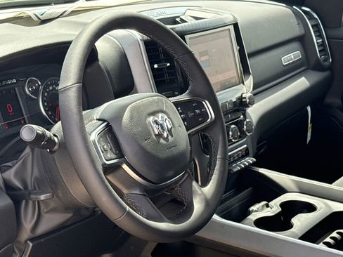 New 2026 RAM 1500 4x4 Crew Cab image 18
