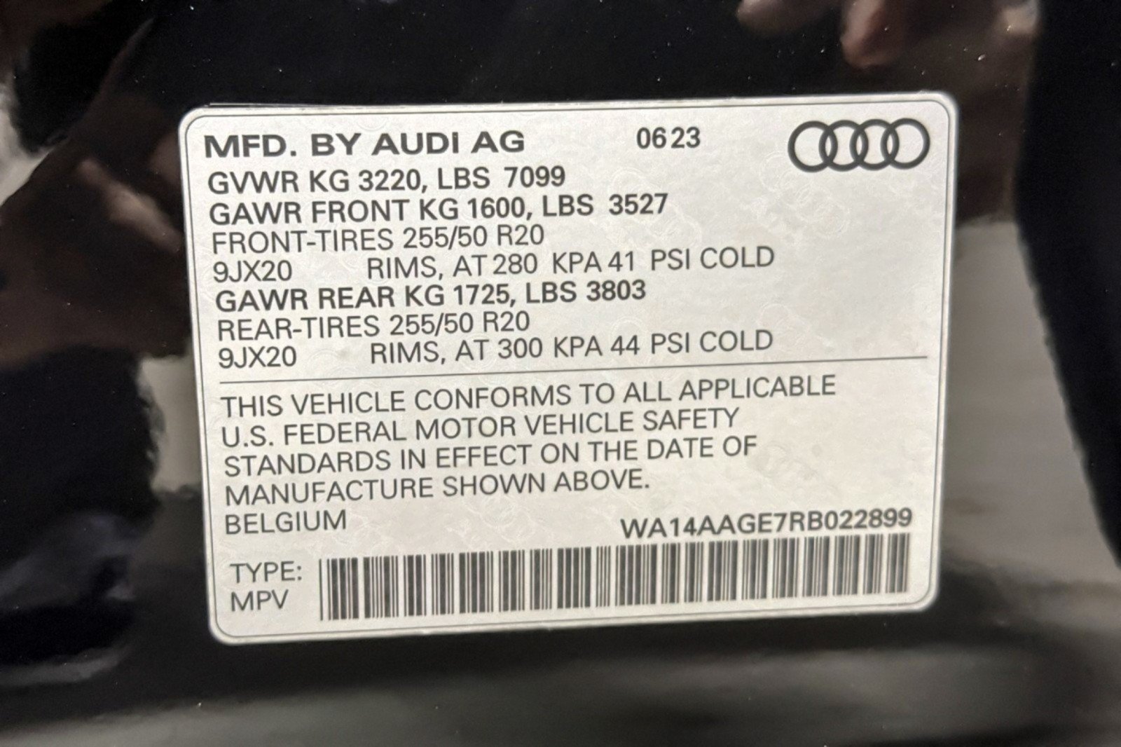 Used 2024 Audi Q8 e-tron Premium AWD/4WD image 26