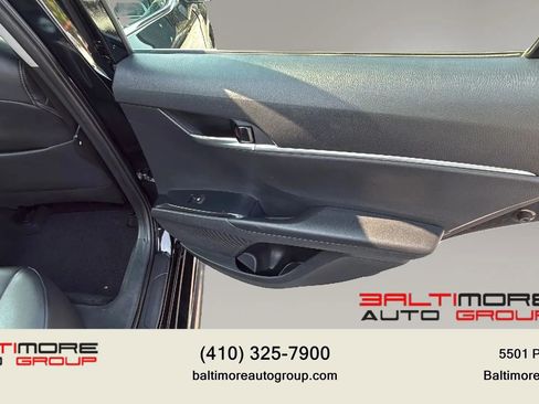 Used 2018 Toyota Camry SE FWD image 22