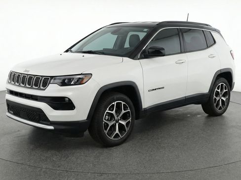 Used 2025 Jeep Compass Limited AWD/4WD image 3