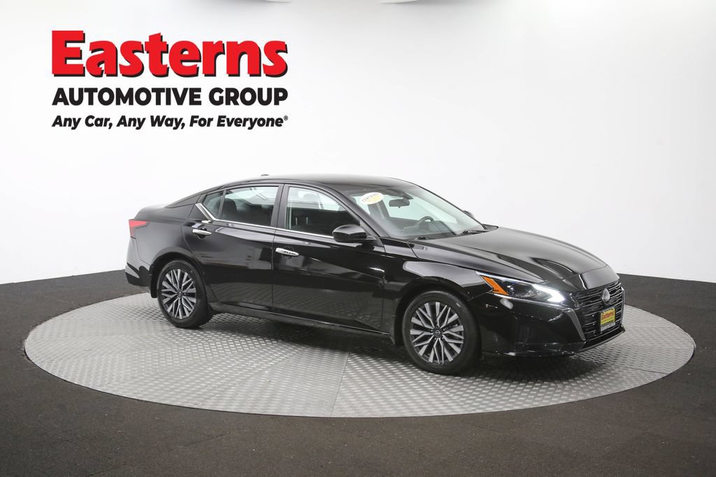 Used 2023 Nissan Altima 2.5 SV FWD image 49