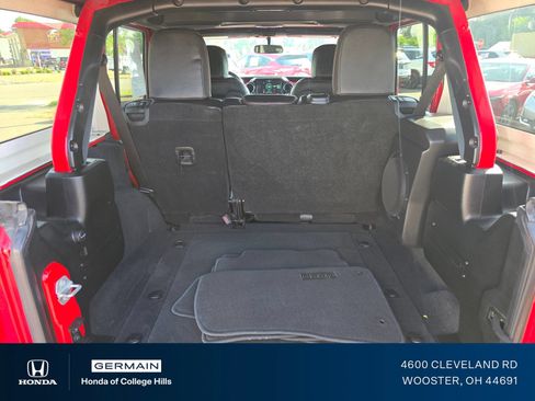 Used 2021 Jeep Wrangler Unlimited Rubicon AWD/4WD image 18
