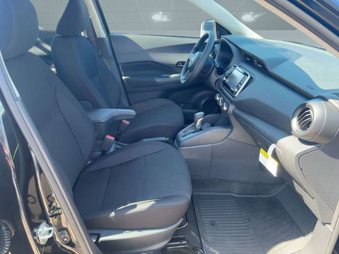 New 2025 Nissan Kicks Play S image 28