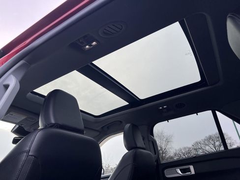 Used 2021 Ford Explorer Limited w/ Equipment Group 301A image 43