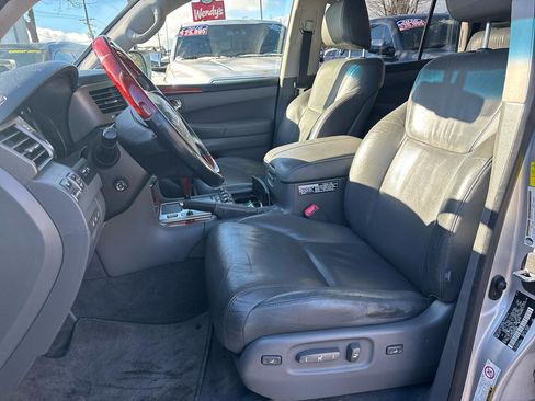 Used 2010 Lexus LX 570 4WD image 9