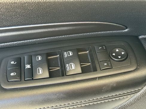 Used 2022 Dodge Durango SXT image 13