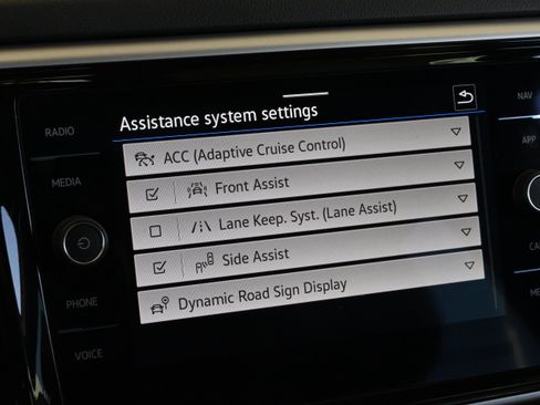 Used 2023 Volkswagen Atlas Cross Sport SEL R-Line AWD/4WD image 34