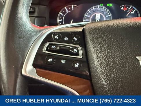 Used 2019 Cadillac Escalade Luxury AWD/4WD image 16