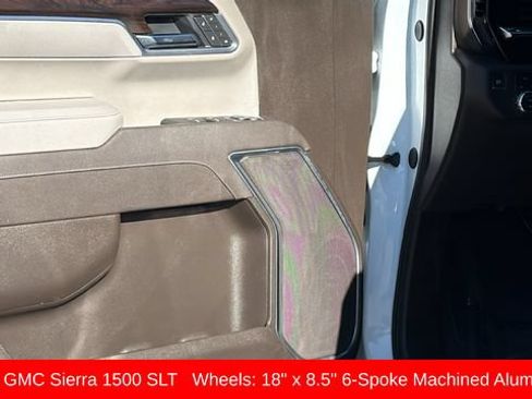 Used 2025 GMC Sierra 1500 SLT AWD/4WD image 23