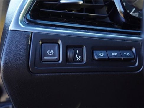 Used 2020 Cadillac XT6 Premium Luxury image 23