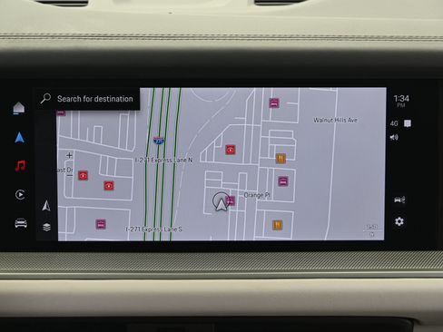 Used 2025 Porsche Cayenne image 32