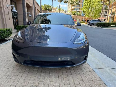 Used 2024 Tesla Model Y Performance AWD/4WD image 2