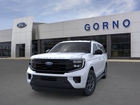 New 2025 Ford Expedition Max Active image 2