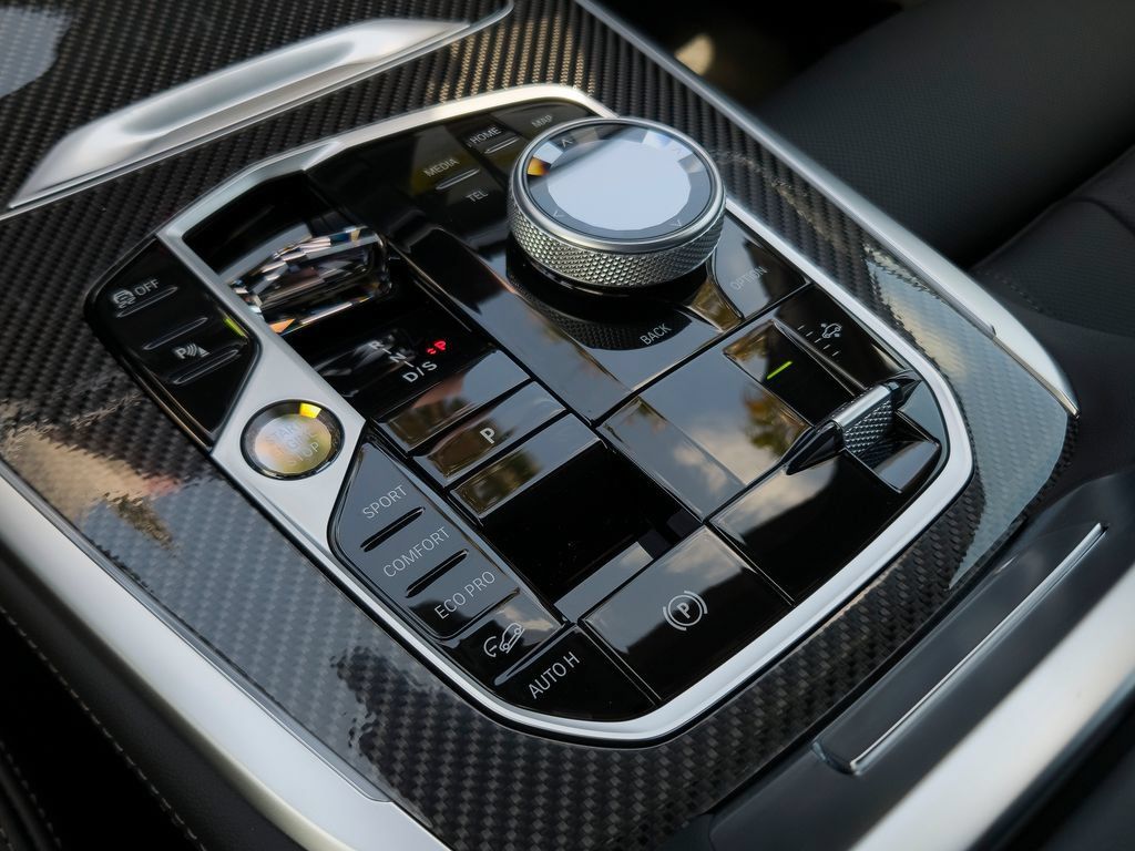 New 2027 BMW X7 M60i AWD/4WD image 10