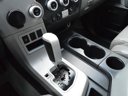 Used 2008 Toyota Sequoia Limited image 16